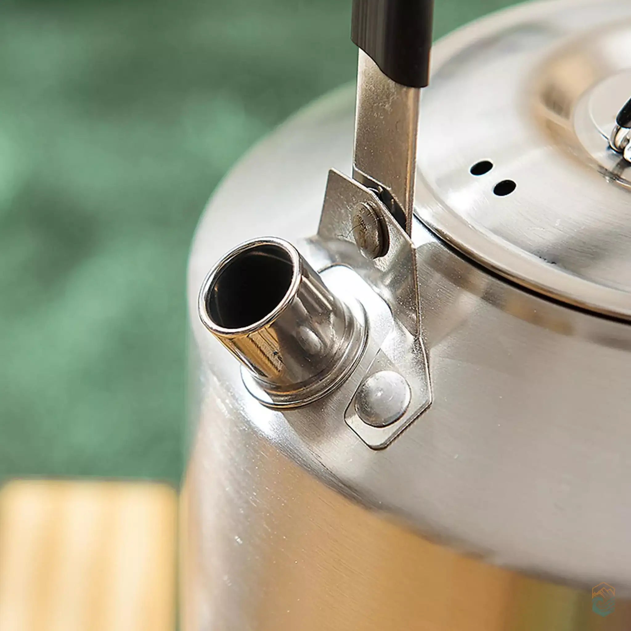Durable Camping Coffee and Tea Kettle with Spill-Free Pouring - Safe Stainless Steel, 1L or 1.5L Capacity