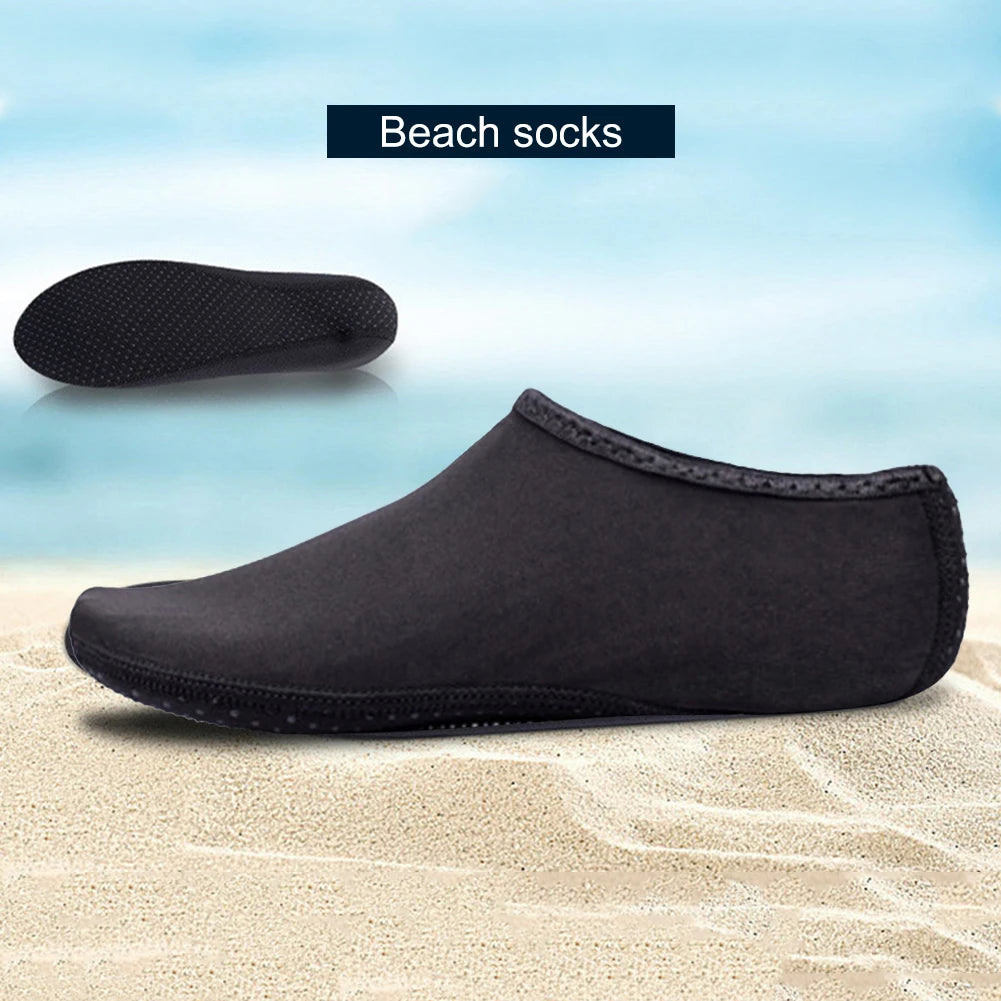 Unisex Water Shoes - Quick-Dry Non-Slip Aqua Socks for Beach and Swimming - Sizes 4.5 to 7