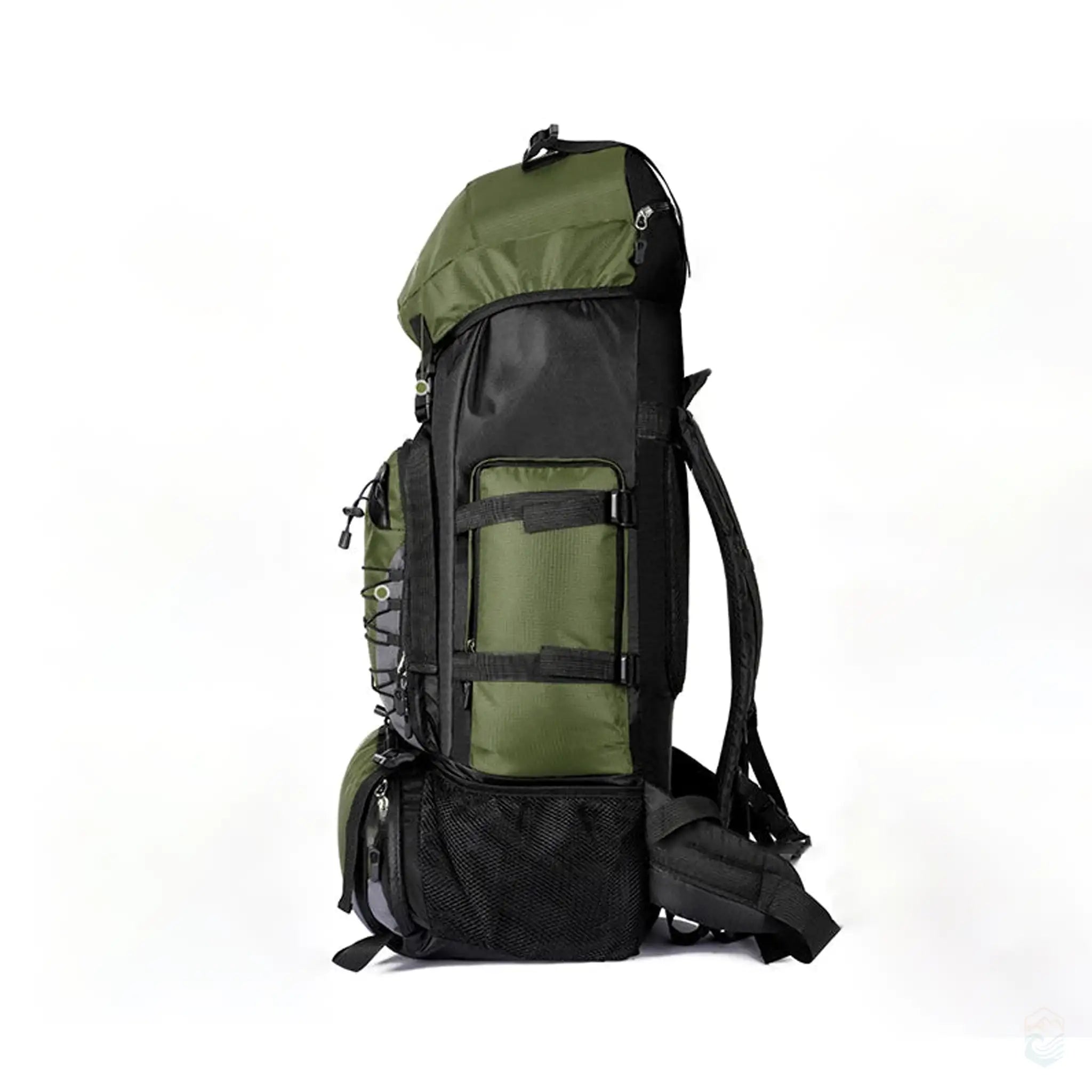 Detailed view of army green 90L hiking backpack highlighting buckle adjustment, front suspension, two-way zipper, thick sponge cushion, strong D-ring buckle, and reinforced belt for durability and comfort during outdoor adventures.