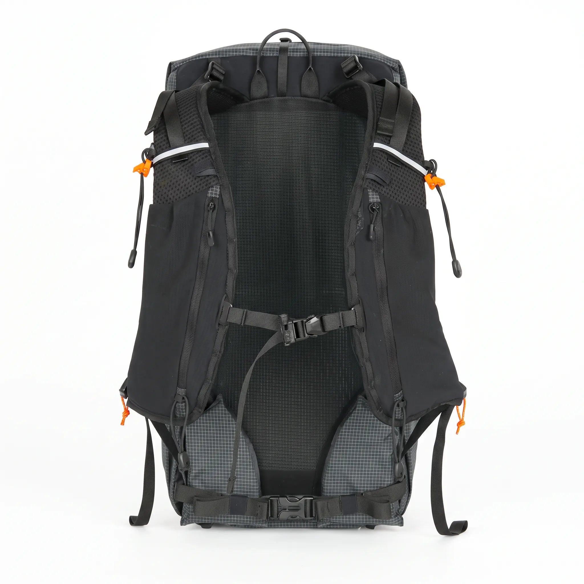 Back view of the dark gray Outdoor Inoxto 25L hiking backpack showing padded shoulder straps, breathable mesh back panel, sternum strap, and adjustable hip belt.