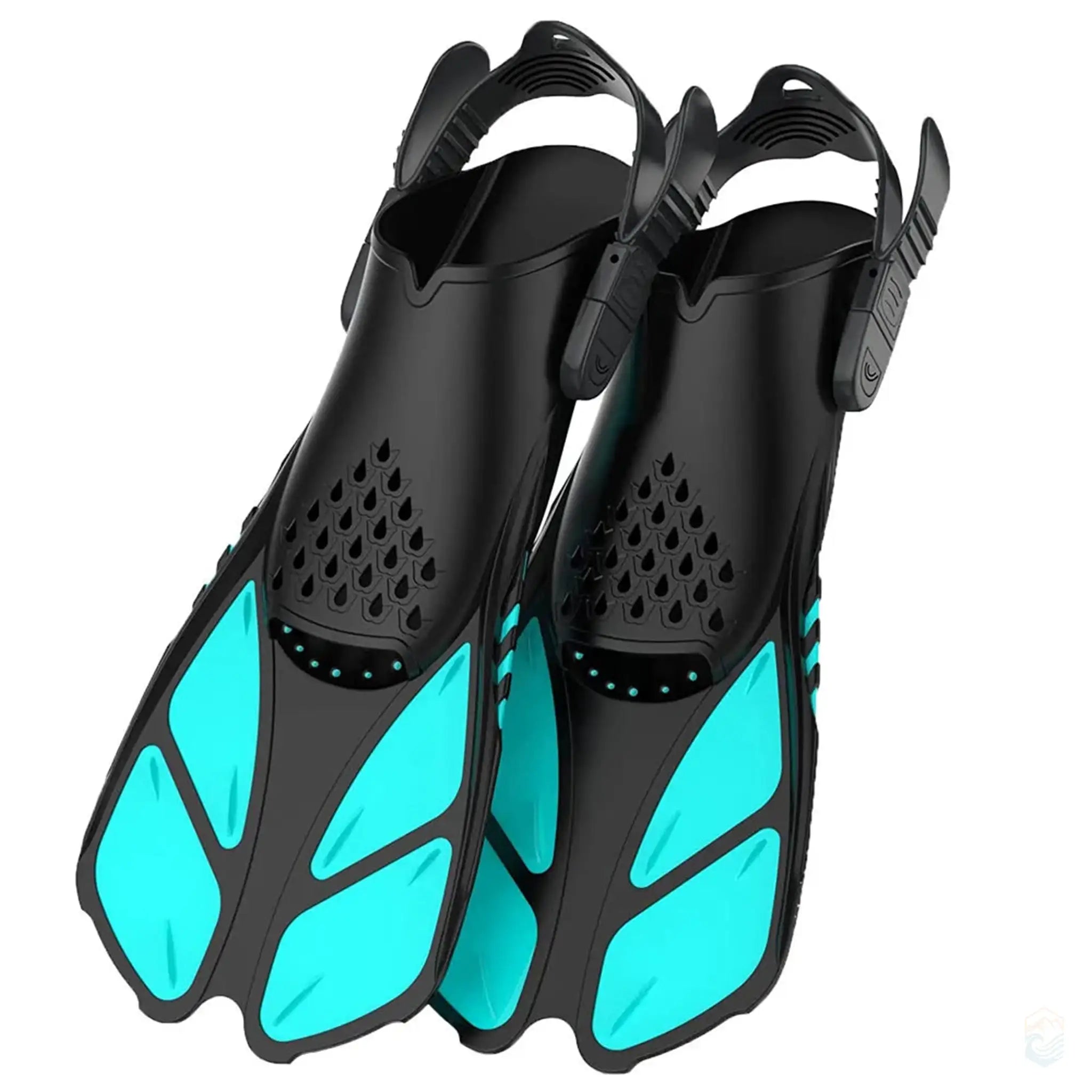 Sky blue adjustable snorkel fins made of silicone, ideal for swimming and diving, featuring a comfortable fit and efficient propulsion